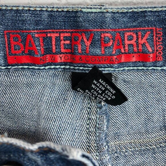 New York & Company's Battery Park Bootcut Jeans Size 4 - Picture 3 of 5